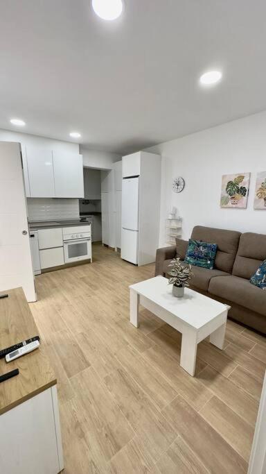 Rockside Residences Suites La Linea N3 La Línea de la Concepción المظهر الخارجي الصورة
